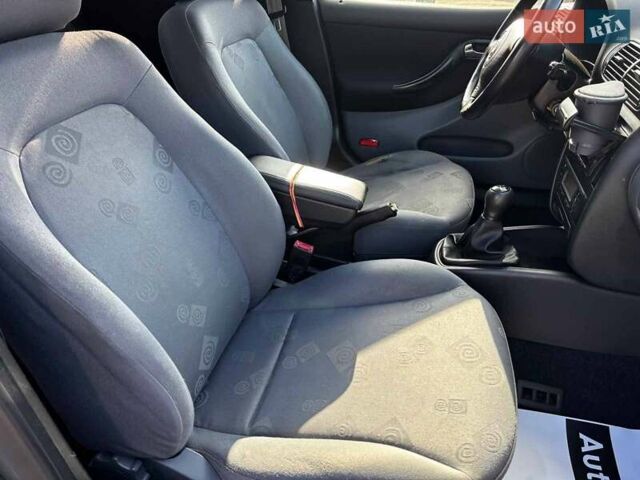 Черный Сеат Леон, объемом двигателя 1.8 л и пробегом 270 тыс. км за 3190 $, фото 15 на Automoto.ua