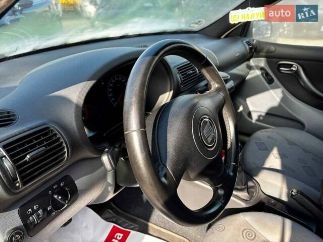 Черный Сеат Леон, объемом двигателя 1.8 л и пробегом 270 тыс. км за 3190 $, фото 20 на Automoto.ua