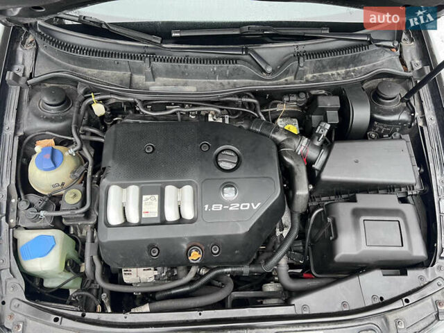 Черный Сеат Леон, объемом двигателя 1.78 л и пробегом 189 тыс. км за 4900 $, фото 28 на Automoto.ua