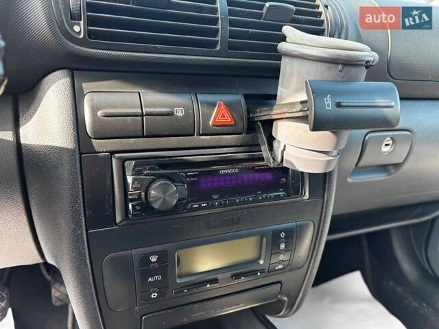 Черный Сеат Леон, объемом двигателя 1.8 л и пробегом 270 тыс. км за 3190 $, фото 18 на Automoto.ua