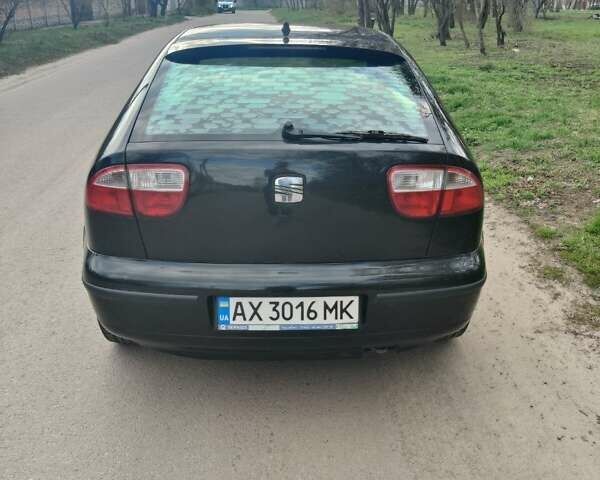 Черный Сеат Леон, объемом двигателя 1.6 л и пробегом 403 тыс. км за 2900 $, фото 4 на Automoto.ua