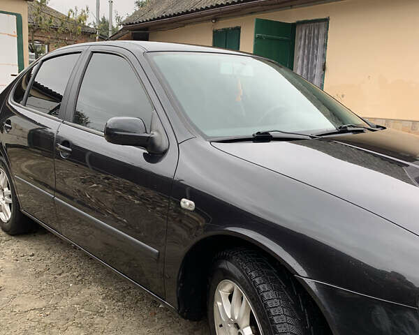 Чорний Сеат Leon, об'ємом двигуна 1.6 л та пробігом 200 тис. км за 3900 $, фото 3 на Automoto.ua