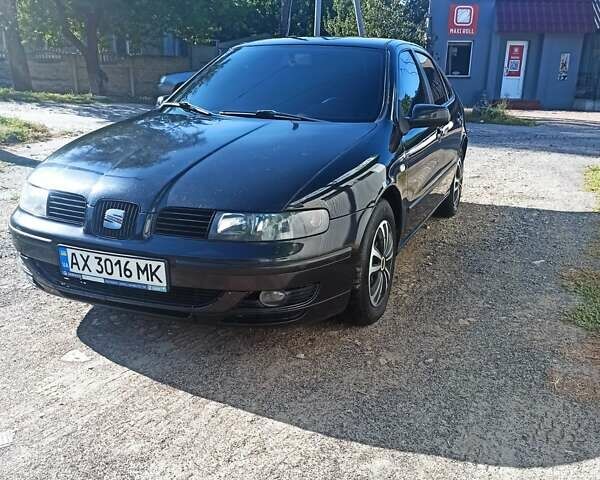 Черный Сеат Леон, объемом двигателя 1.6 л и пробегом 400 тыс. км за 3700 $, фото 4 на Automoto.ua