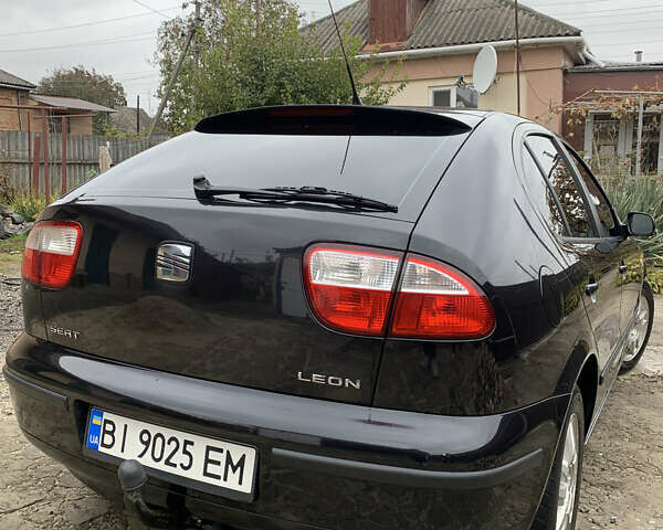 Чорний Сеат Leon, об'ємом двигуна 1.6 л та пробігом 200 тис. км за 3900 $, фото 1 на Automoto.ua