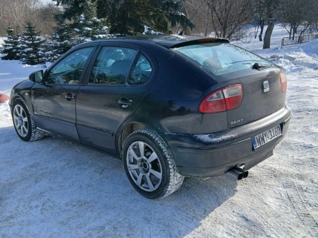 Черный Сеат Леон, объемом двигателя 1.9 л и пробегом 377 тыс. км за 1950 $, фото 6 на Automoto.ua