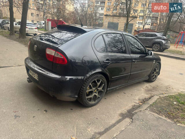 Чорний Сеат Leon, об'ємом двигуна 1.8 л та пробігом 300 тис. км за 5500 $, фото 2 на Automoto.ua