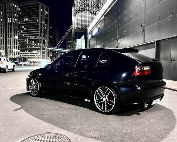 Чорний Сеат Leon, об'ємом двигуна 1.76 л та пробігом 180 тис. км за 5500 $, фото 5 на Automoto.ua