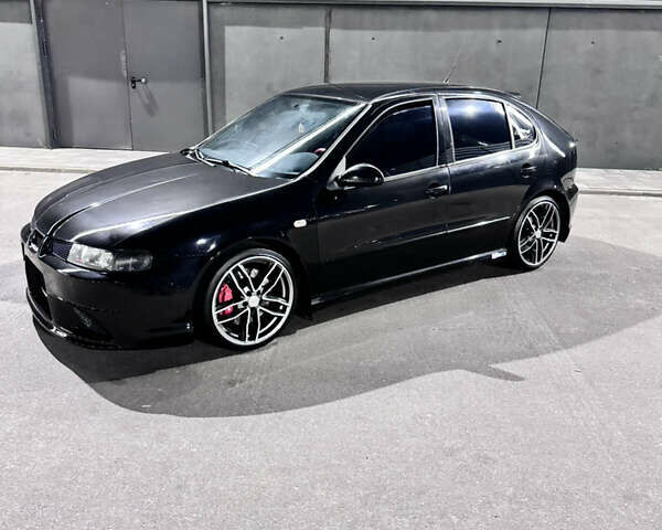 Черный Сеат Леон, объемом двигателя 1.76 л и пробегом 187 тыс. км за 6800 $, фото 7 на Automoto.ua