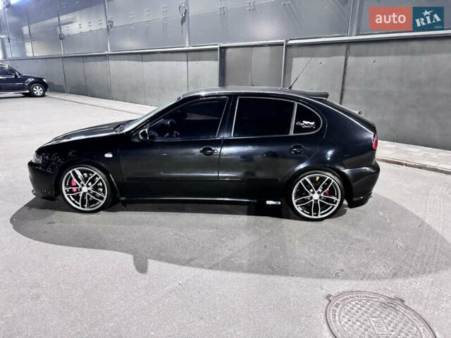 Черный Сеат Леон, объемом двигателя 1.76 л и пробегом 187 тыс. км за 6800 $, фото 5 на Automoto.ua