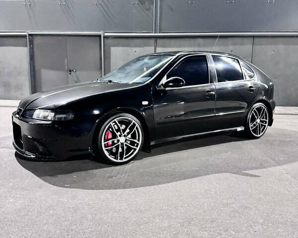 Черный Сеат Леон, объемом двигателя 1.76 л и пробегом 187 тыс. км за 6800 $, фото 6 на Automoto.ua