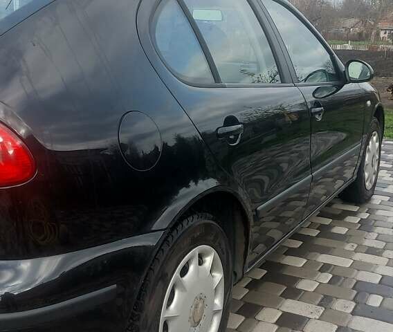 Чорний Сеат Leon, об'ємом двигуна 1.6 л та пробігом 216 тис. км за 4100 $, фото 7 на Automoto.ua