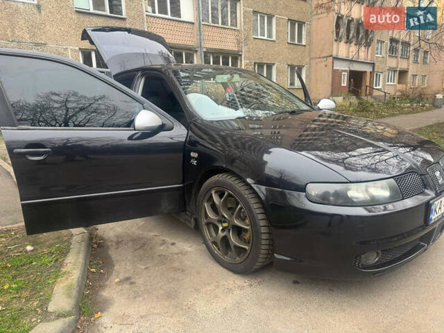 Чорний Сеат Leon, об'ємом двигуна 1.8 л та пробігом 300 тис. км за 5500 $, фото 1 на Automoto.ua