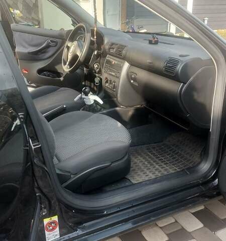 Чорний Сеат Leon, об'ємом двигуна 1.6 л та пробігом 216 тис. км за 4100 $, фото 3 на Automoto.ua