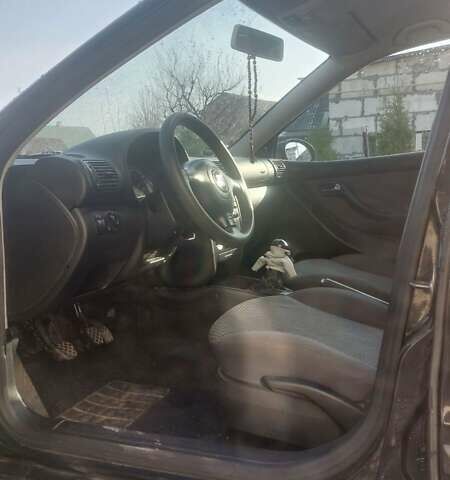 Чорний Сеат Leon, об'ємом двигуна 1.6 л та пробігом 216 тис. км за 4100 $, фото 21 на Automoto.ua