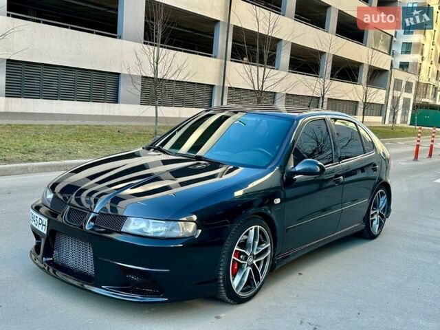 Черный Сеат Леон, объемом двигателя 1.8 л и пробегом 190 тыс. км за 5900 $, фото 1 на Automoto.ua