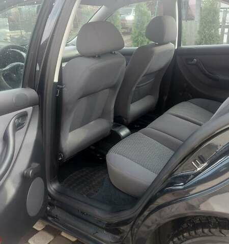 Чорний Сеат Leon, об'ємом двигуна 1.6 л та пробігом 216 тис. км за 4100 $, фото 5 на Automoto.ua