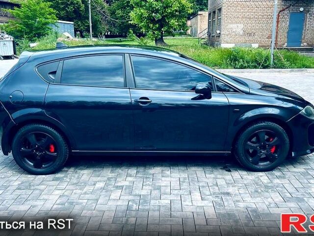 Черный Сеат Леон, объемом двигателя 2 л и пробегом 195 тыс. км за 4900 $, фото 2 на Automoto.ua