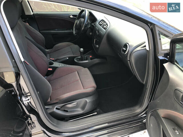 Черный Сеат Леон, объемом двигателя 1.6 л и пробегом 197 тыс. км за 5200 $, фото 38 на Automoto.ua