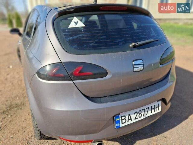 Чорний Сеат Leon, об'ємом двигуна 1.6 л та пробігом 252 тис. км за 4500 $, фото 1 на Automoto.ua