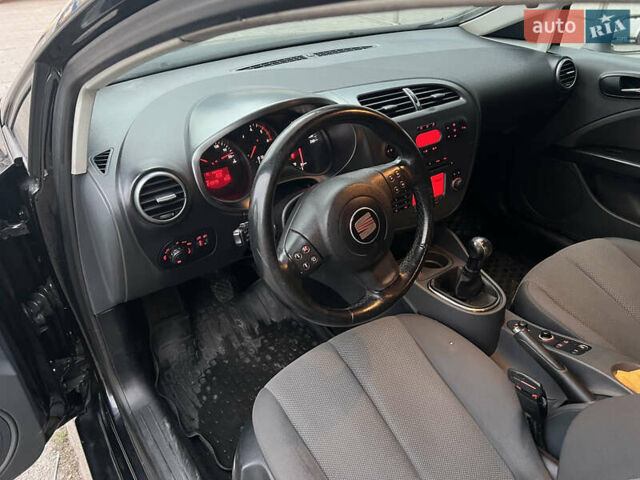 Черный Сеат Леон, объемом двигателя 2 л и пробегом 212 тыс. км за 4600 $, фото 9 на Automoto.ua