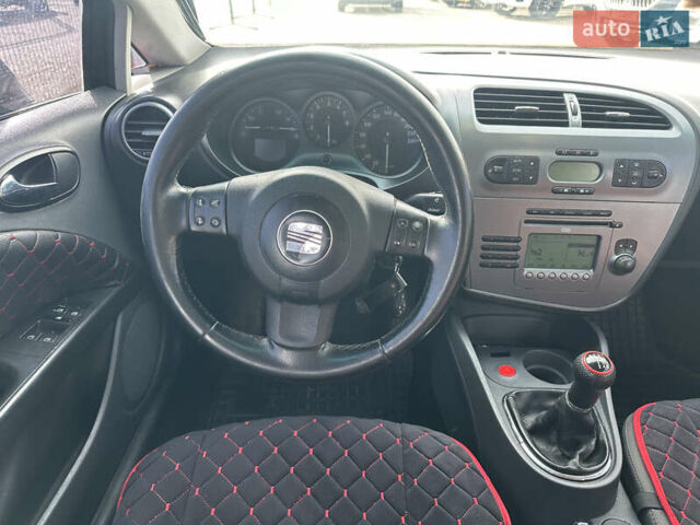 Черный Сеат Леон, объемом двигателя 2 л и пробегом 263 тыс. км за 3499 $, фото 15 на Automoto.ua