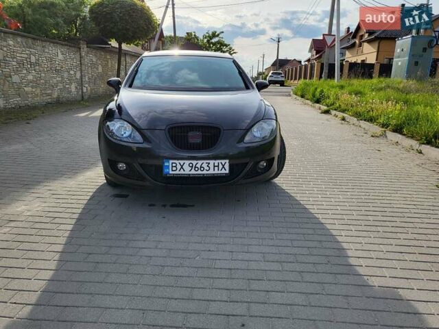 Чорний Сеат Leon, об'ємом двигуна 1.98 л та пробігом 197 тис. км за 5199 $, фото 4 на Automoto.ua