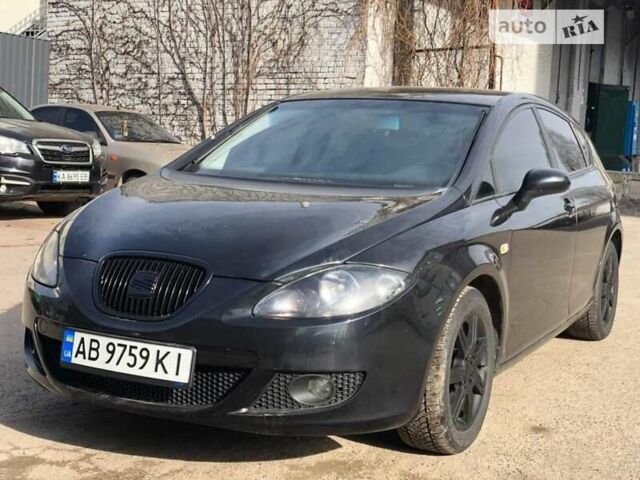 Чорний Сеат Leon, об'ємом двигуна 1.6 л та пробігом 250 тис. км за 4900 $, фото 2 на Automoto.ua