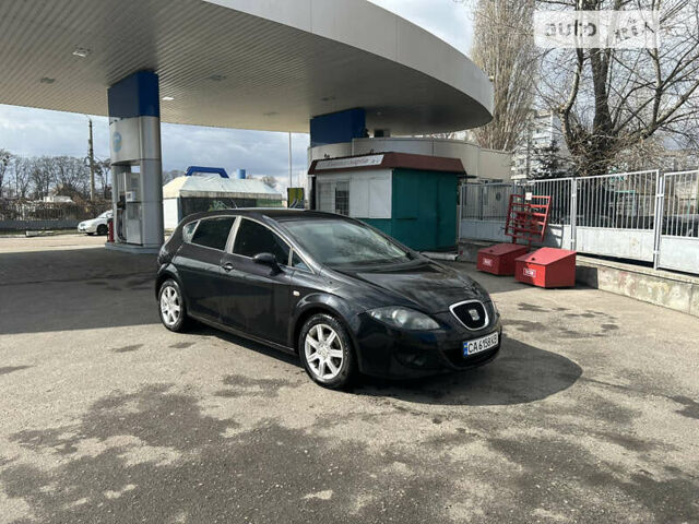 Чорний Сеат Leon, об'ємом двигуна 1.6 л та пробігом 240 тис. км за 5650 $, фото 2 на Automoto.ua