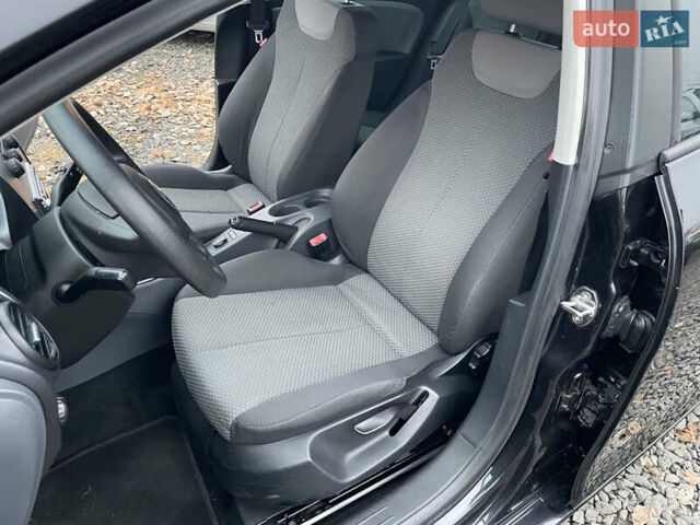 Черный Сеат Леон, объемом двигателя 1.6 л и пробегом 185 тыс. км за 5200 $, фото 19 на Automoto.ua