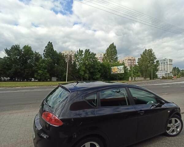Черный Сеат Леон, объемом двигателя 1.6 л и пробегом 181 тыс. км за 5500 $, фото 5 на Automoto.ua