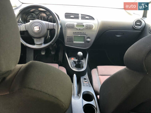 Черный Сеат Леон, объемом двигателя 1.6 л и пробегом 197 тыс. км за 5200 $, фото 37 на Automoto.ua