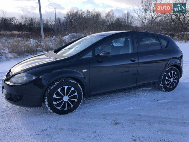 Черный Сеат Леон, объемом двигателя 1.6 л и пробегом 197 тыс. км за 5200 $, фото 13 на Automoto.ua
