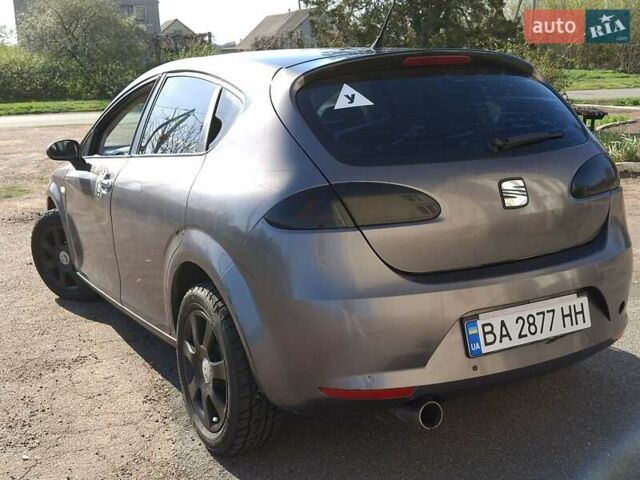 Чорний Сеат Leon, об'ємом двигуна 1.6 л та пробігом 252 тис. км за 4500 $, фото 2 на Automoto.ua