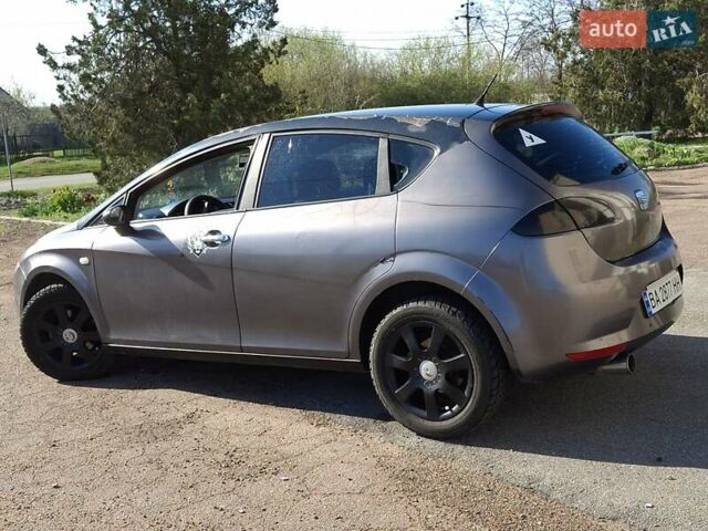 Чорний Сеат Leon, об'ємом двигуна 1.6 л та пробігом 252 тис. км за 4500 $, фото 5 на Automoto.ua