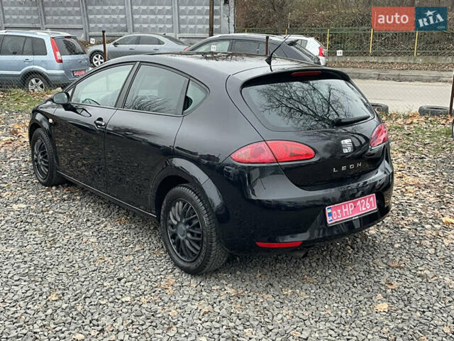 Черный Сеат Леон, объемом двигателя 1.6 л и пробегом 185 тыс. км за 5200 $, фото 5 на Automoto.ua