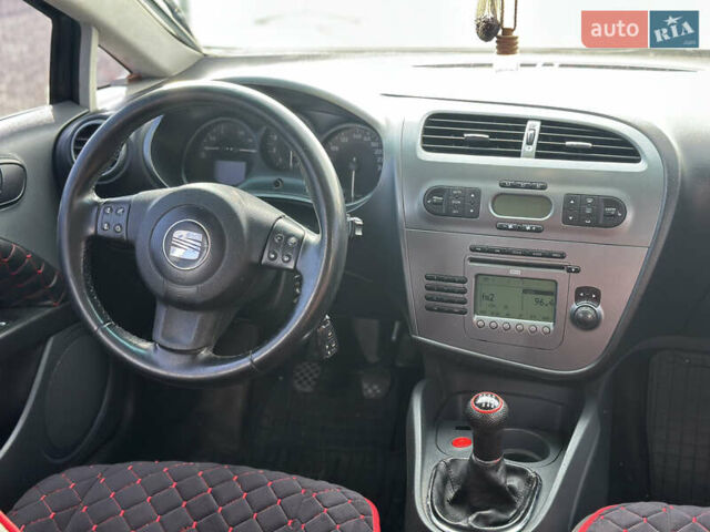 Черный Сеат Леон, объемом двигателя 2 л и пробегом 263 тыс. км за 3499 $, фото 16 на Automoto.ua