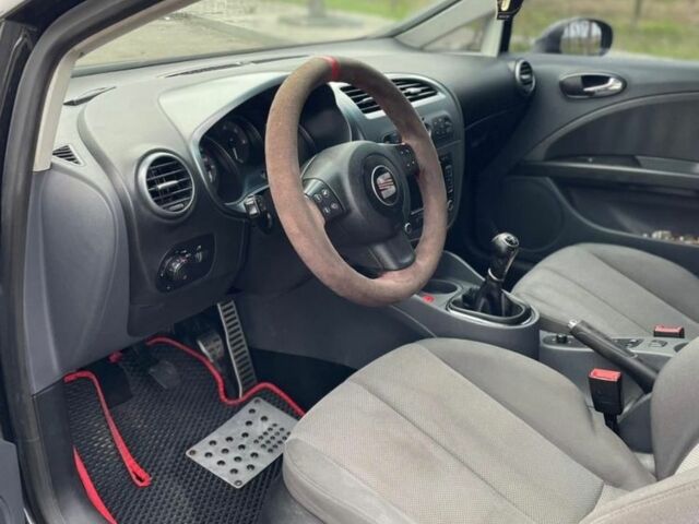 Чорний Сеат Leon, об'ємом двигуна 1.9 л та пробігом 230 тис. км за 5599 $, фото 7 на Automoto.ua