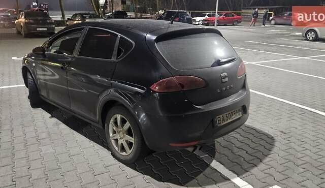 Черный Сеат Леон, объемом двигателя 1.97 л и пробегом 211 тыс. км за 4999 $, фото 2 на Automoto.ua