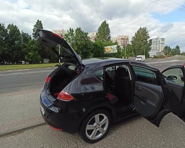Черный Сеат Леон, объемом двигателя 1.6 л и пробегом 181 тыс. км за 5500 $, фото 10 на Automoto.ua