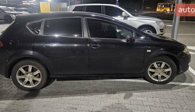 Черный Сеат Леон, объемом двигателя 1.97 л и пробегом 211 тыс. км за 4999 $, фото 5 на Automoto.ua