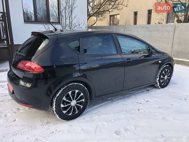 Черный Сеат Леон, объемом двигателя 1.6 л и пробегом 197 тыс. км за 5200 $, фото 7 на Automoto.ua