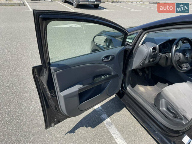 Чорний Сеат Leon, об'ємом двигуна 1.6 л та пробігом 199 тис. км за 5300 $, фото 5 на Automoto.ua