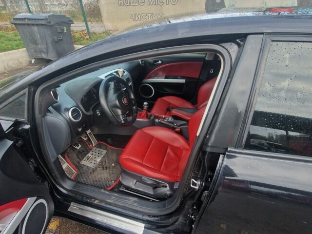 Черный Сеат Леон, объемом двигателя 2 л и пробегом 194 тыс. км за 6500 $, фото 7 на Automoto.ua