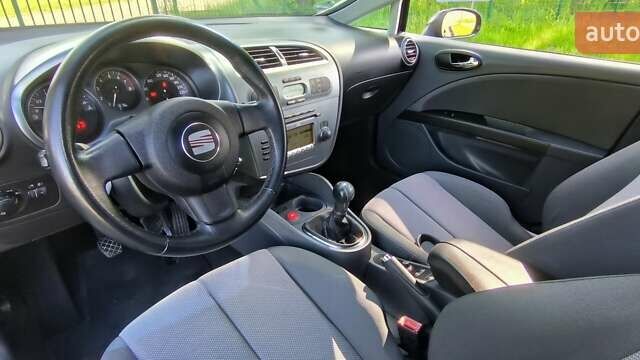 Чорний Сеат Leon, об'ємом двигуна 1.6 л та пробігом 127 тис. км за 5500 $, фото 5 на Automoto.ua