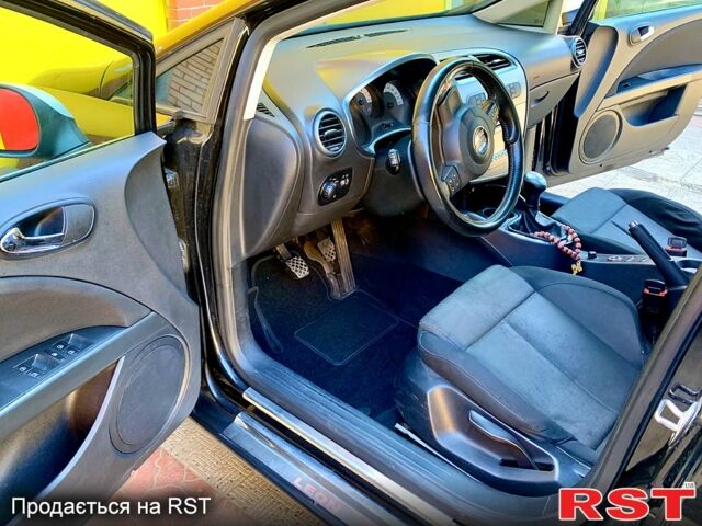 Черный Сеат Леон, объемом двигателя 2 л и пробегом 170 тыс. км за 6799 $, фото 7 на Automoto.ua