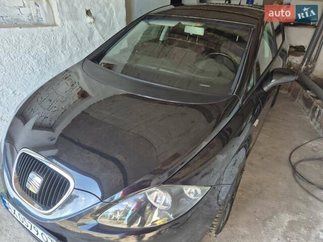 Сеат Леон 2007 в Харькове на Automoto.ua Черный Сеат Леон, объемом двигателя 1.6 л и пробегом 219 тыс. км за 5700 $, фото 12 на Automoto.ua