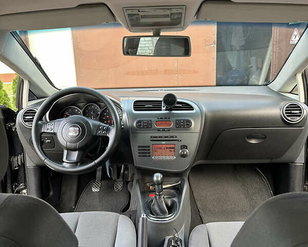Чорний Сеат Leon, об'ємом двигуна 1.6 л та пробігом 277 тис. км за 5200 $, фото 14 на Automoto.ua