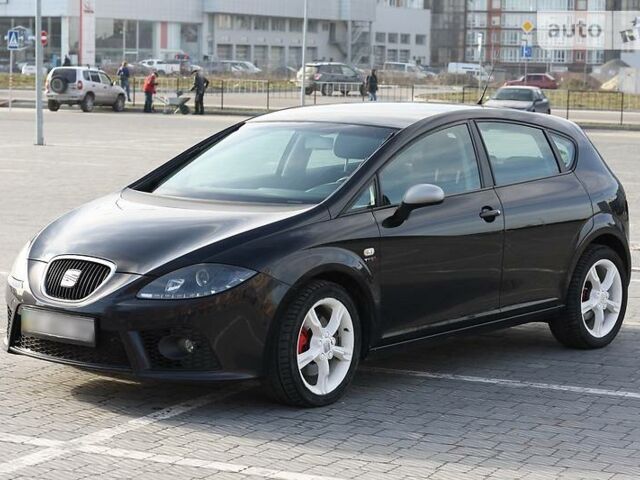 Чорний Сеат Leon, об'ємом двигуна 2 л та пробігом 297 тис. км за 5500 $, фото 3 на Automoto.ua