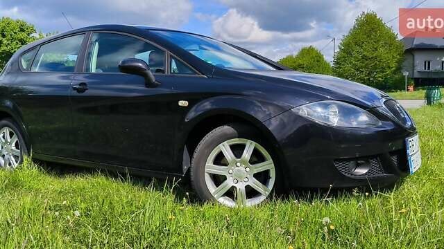 Черный Сеат Леон, объемом двигателя 1.6 л и пробегом 127 тыс. км за 5400 $, фото 2 на Automoto.ua