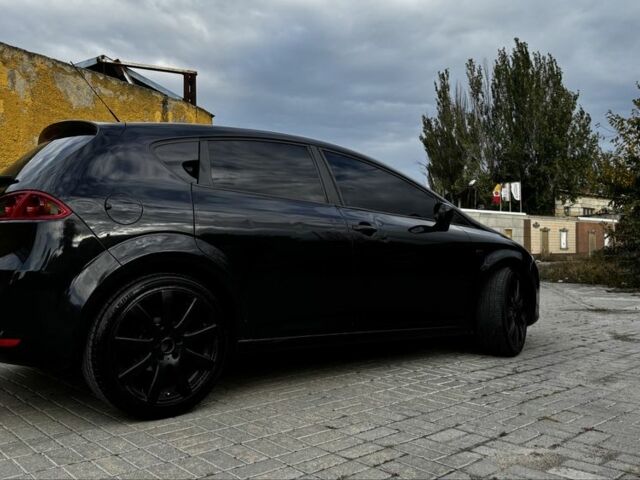 Сеат Леон 2007 в Одессе на Automoto.ua Черный Сеат Леон, объемом двигателя 1.9 л и пробегом 400 тыс. км за 4999 $, фото 4 на Automoto.ua